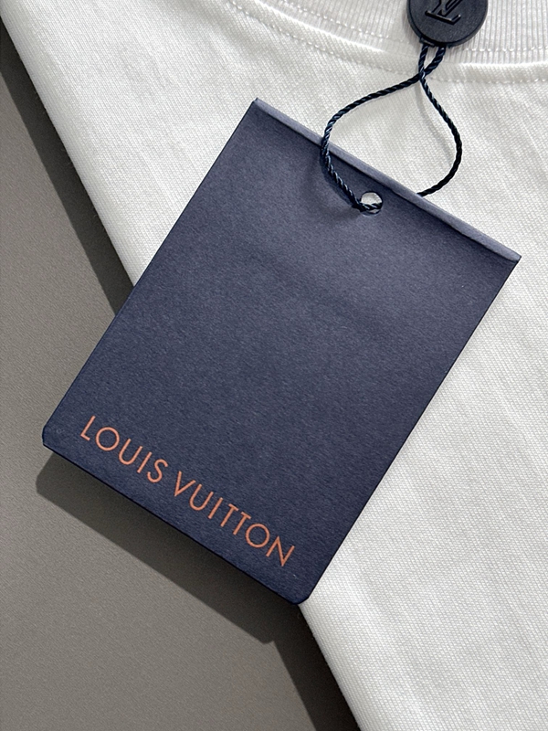 ブランドTシャツ角部分ディテール